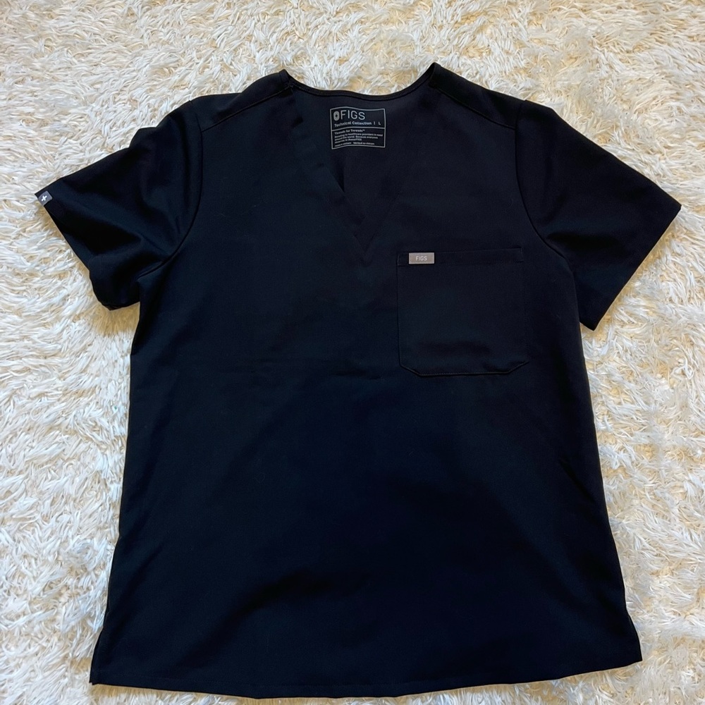 Figs Catarina style black scrub top large